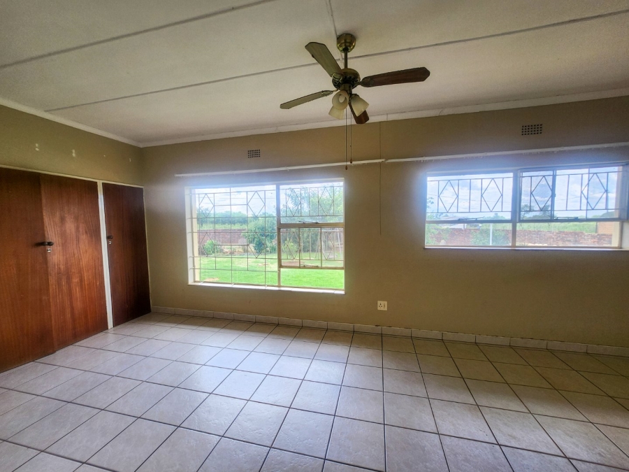 3 Bedroom Property for Sale in Hartbeesfontein North West